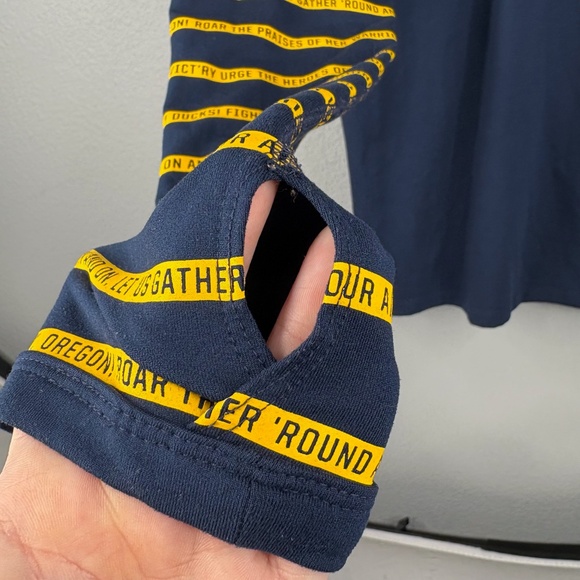 Oregon Ducks Yellow Stripe Sleeve 1/4 Zip Jacket - Picture 2 of 9